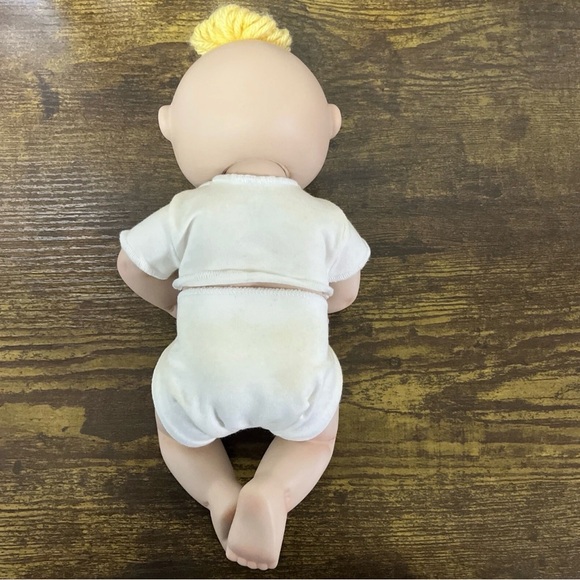 Vintage Cabbage Patch Porcelain Emily Ann 1999 Doll ‘11’ - Picture 5 of 5